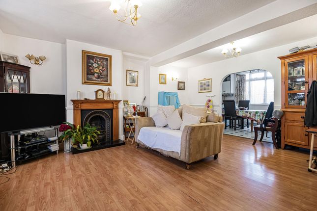 58, Wilbury Way, London photo 4