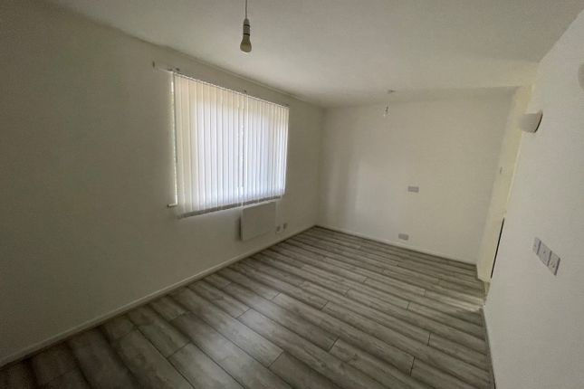 Flat 2, 60b, Rea Valley Drive, Birmingham photo 3