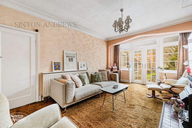 273, Brunswick Road, London photo 4