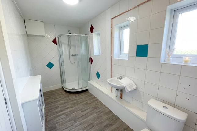 Room 7, 55 Whitfield Street, Newark photo 2