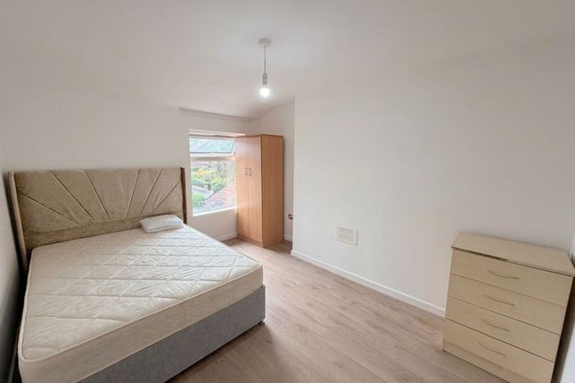Flat 5, 19 Egerton Crescent, Manchester photo 3