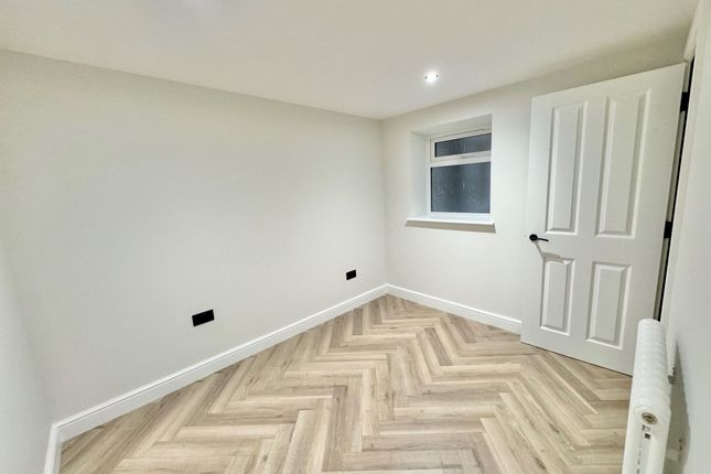 Flat for sale in Flat 3, Grande View, Eastbourne