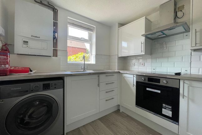 31, Packwood Close, Birmingham photo 2