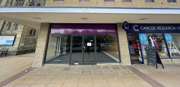 Thumbnail Retail premises to let in 24 Longcauseway, Dewsbury, West Yorkshire