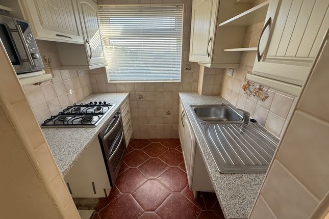 43, Swansea photo 3