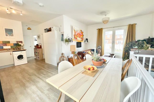 7, Ursa Gardens, Plymouth photo 3
