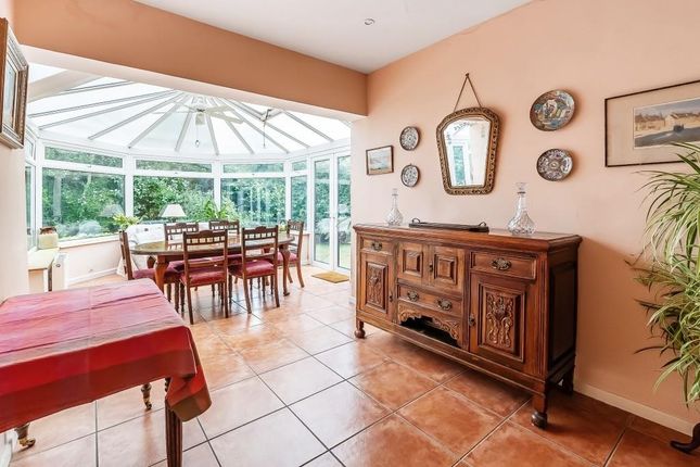 15, The Avenue, Betchworth photo 4