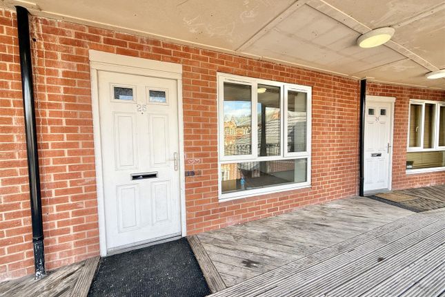 Apt 25, Regency Court, 7 Waterloo Road, Stalybridge photo 3