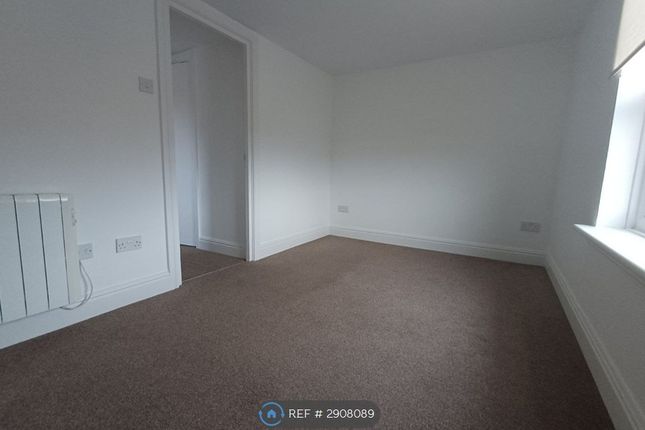 Flat, Southview Road, Weymouth photo 2