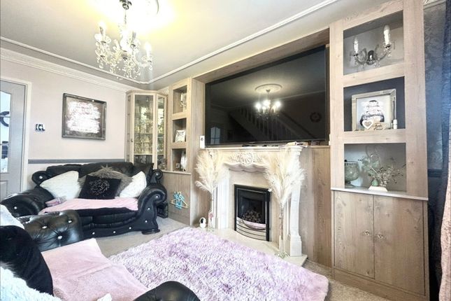 65, Highland Road, Dudley photo 2