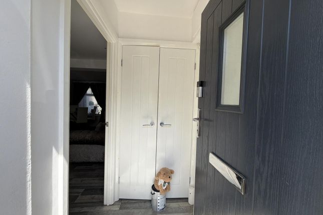34, Brook Street, Tonypandy photo 3