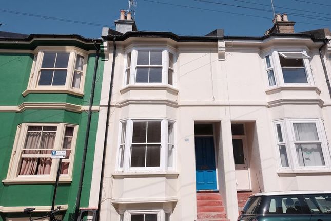 Terraced house to rent in Brewer Street, Brighton
