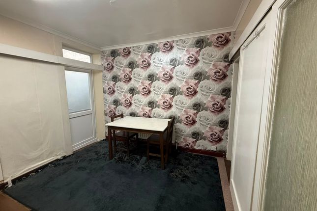 St. Johns Road, Barking photo 4