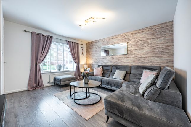 103 Farme Castle Court, Rutherglen, Glasgow photo 2