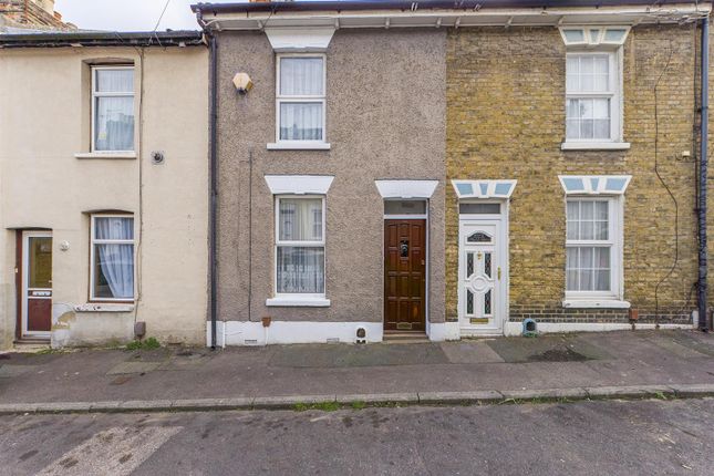 Thumbnail Terraced house to rent in Rose Street, Rochester