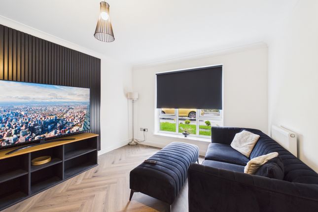 23 Curran Place, Bellshill photo 2