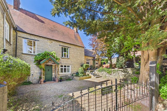 3-bed house on Greystones Little Street, Rushden, £425,000