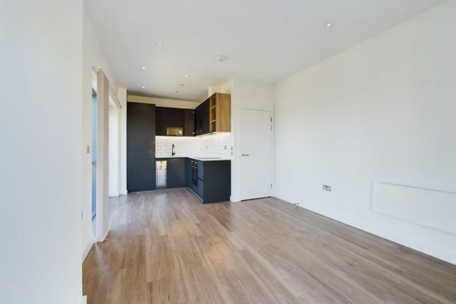 1-bed flat on Commander Avenue, Colindale, £1,872/mo