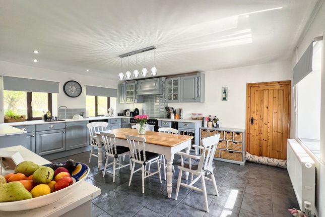 Bryngarn Uchaf, Bridgend photo 3