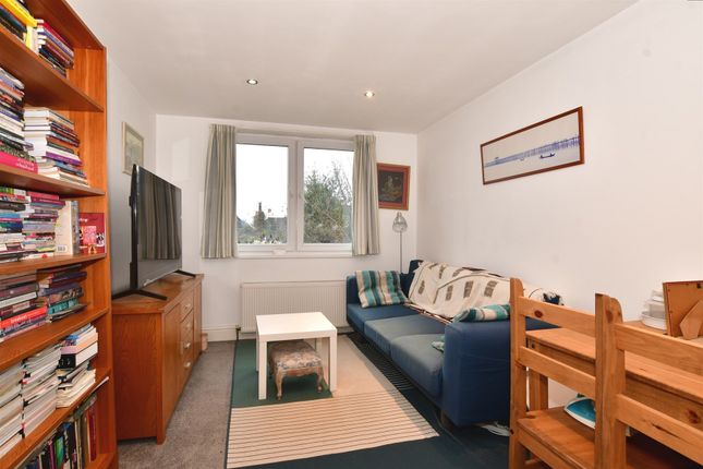 92C, Parrock Street, Gravesend photo 3