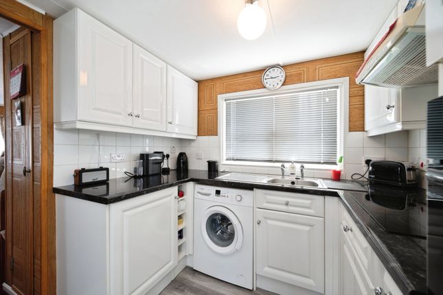 5, St. Hermans Caravan Estate, Hampshire photo 4