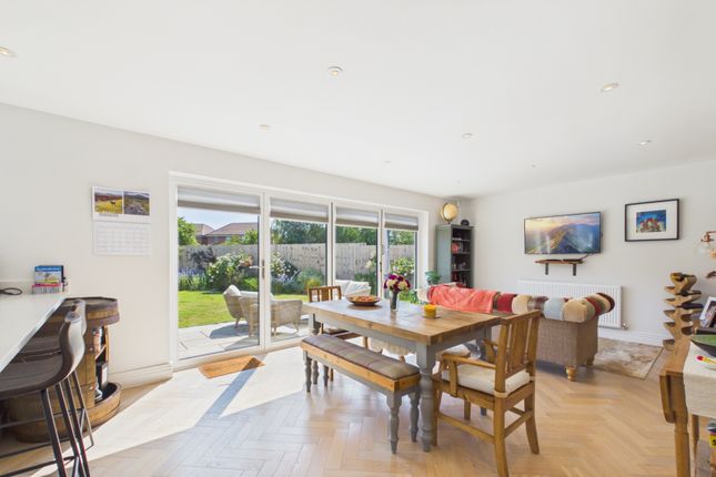 7, Twickenham Close, Ross-on-Wye photo 2