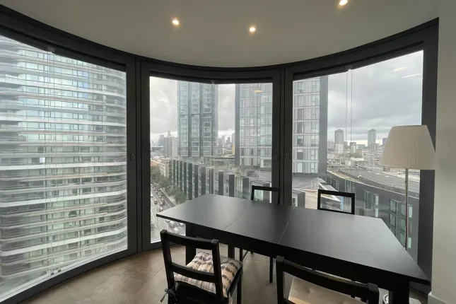 53, Chronicle Tower 261B City Road London photo 2