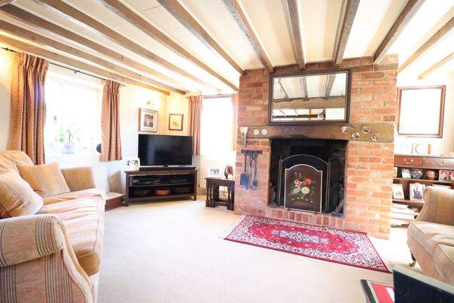 Cobweb Cottage, High Street, Marlborough photo 3