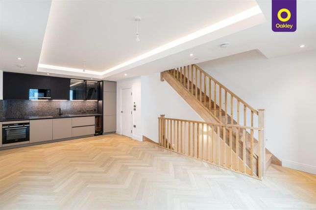 Town house for sale in Rox, Blenheim Place, Brighton
