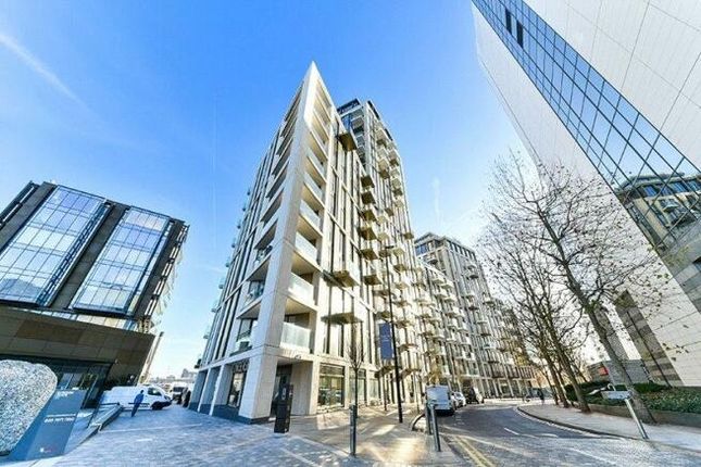 Flat for sale in Admiralty House, London Dock