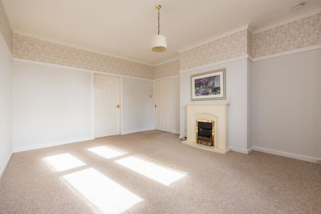 16, McKinlay Terrace, Loanhead photo 4