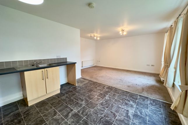 Flat for sale in Carlton Gate Drive, Kiveton Park, Sheffield