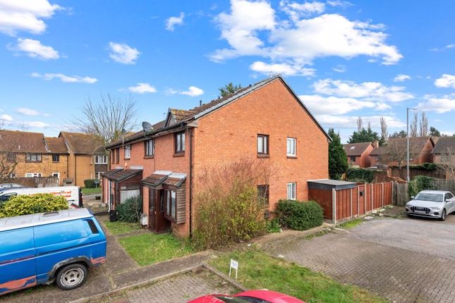 Thumbnail Terraced house for sale in Pikestone Close, Hayes