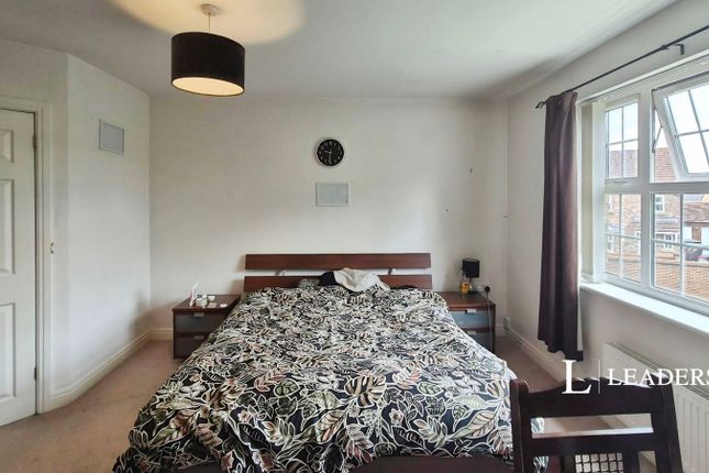 Room 5, 8, Stocking Way, Stocking Way photo 3