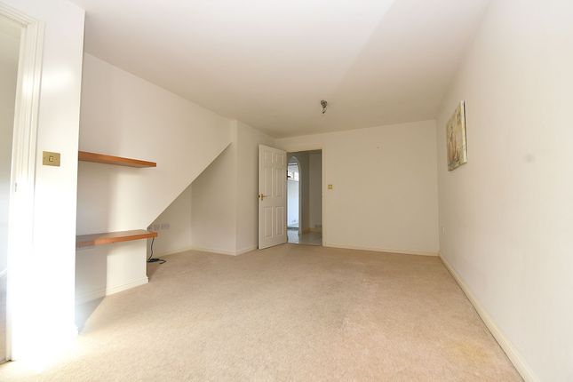 29 Flawn Way, St. Neots photo 4