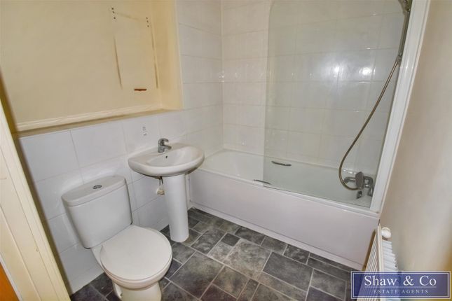 123, Academy Place, Isleworth photo 3