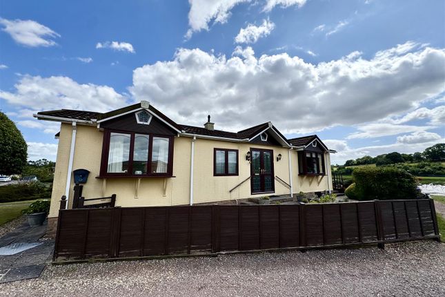 2-bed caravan on 25, Severn Bridge Park Homes, Beachley, £189,950
