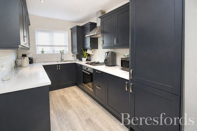 34A,, Palm Road, Romford photo 2