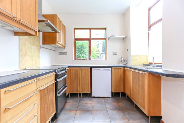 4, Grange Avenue, Stockport photo 4