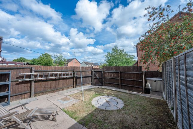 25 Court Way, Alcester photo 2