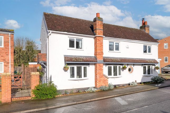 Thumbnail Detached house for sale in Chestnut Road, Astwood Bank, Redditch