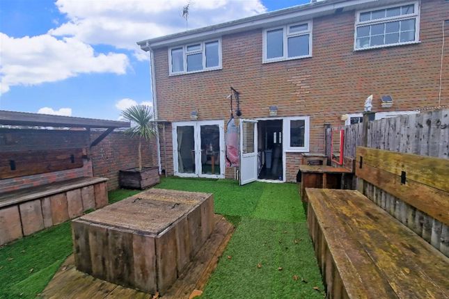 End terrace house to rent in 32 The Hartings, Bognor Regis, West Sussex