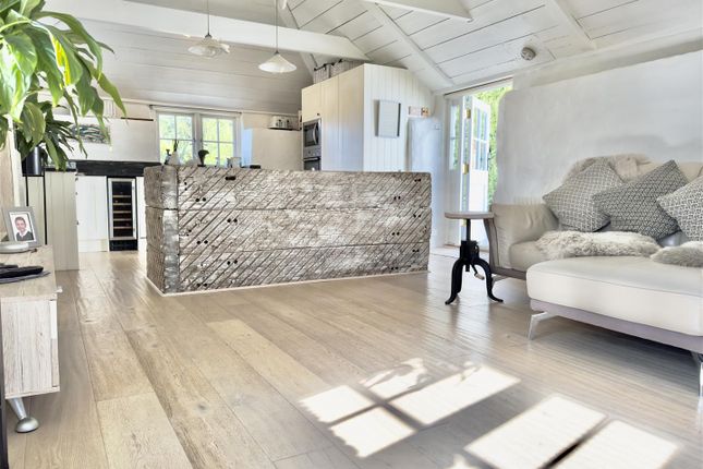 Cottage Living Space.Jpeg