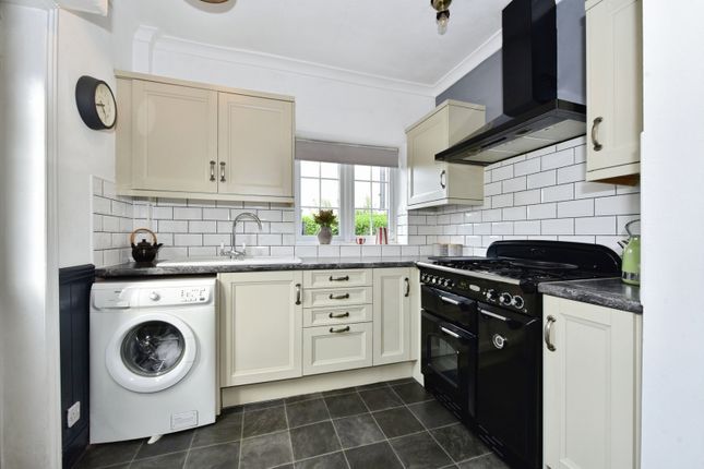 116, Westthorpe Road, Sheffield photo 2