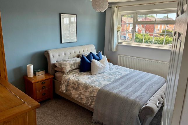 17, Palm Close, Exmouth photo 4