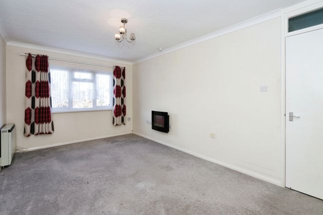 Thumbnail Flat for sale in Freshbrook Road, Lancing, West Sussex