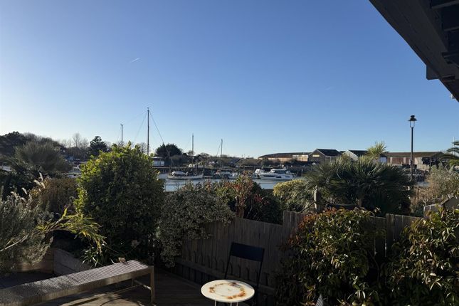 28, Mariners Quay, Littlehampton photo 2
