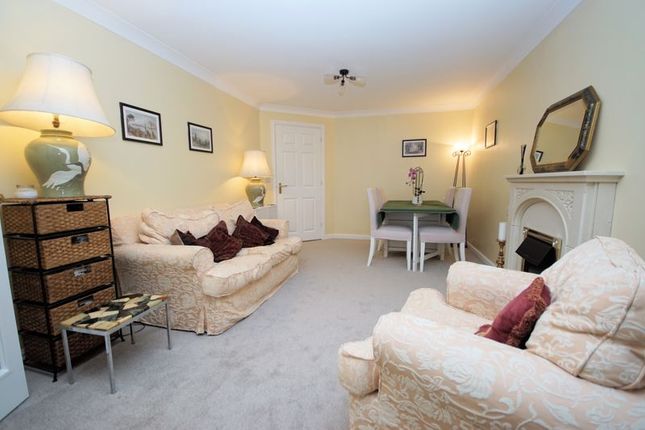 5, Anchorage Court, Lee-On-The-Solent photo 3