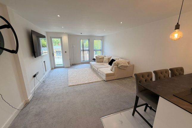 16 Swallowfield,, Chorley New Road, Bolton photo 2