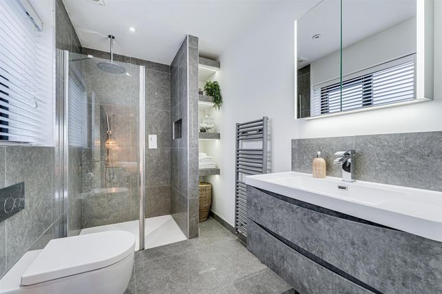 Bed 1 En Suite